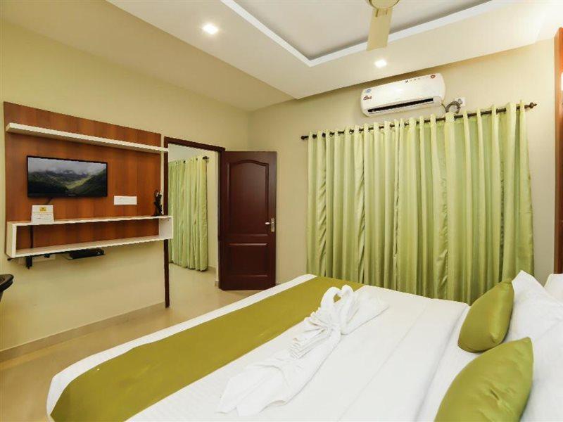 Sreepathi Indraprastha Hotel y Apartamentos con servicio Guruvāyūr Exterior foto