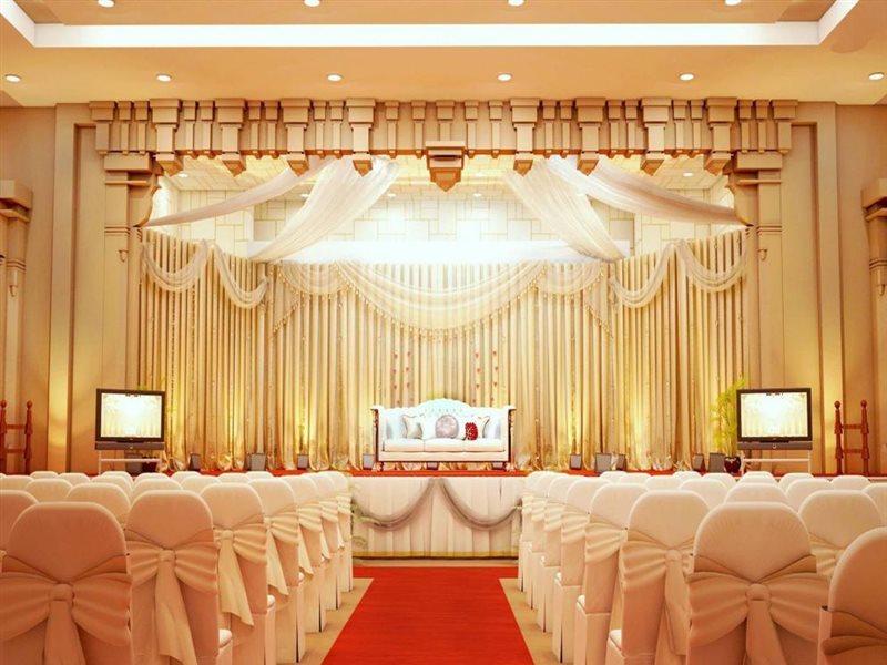 Sreepathi Indraprastha Hotel y Apartamentos con servicio Guruvāyūr Exterior foto